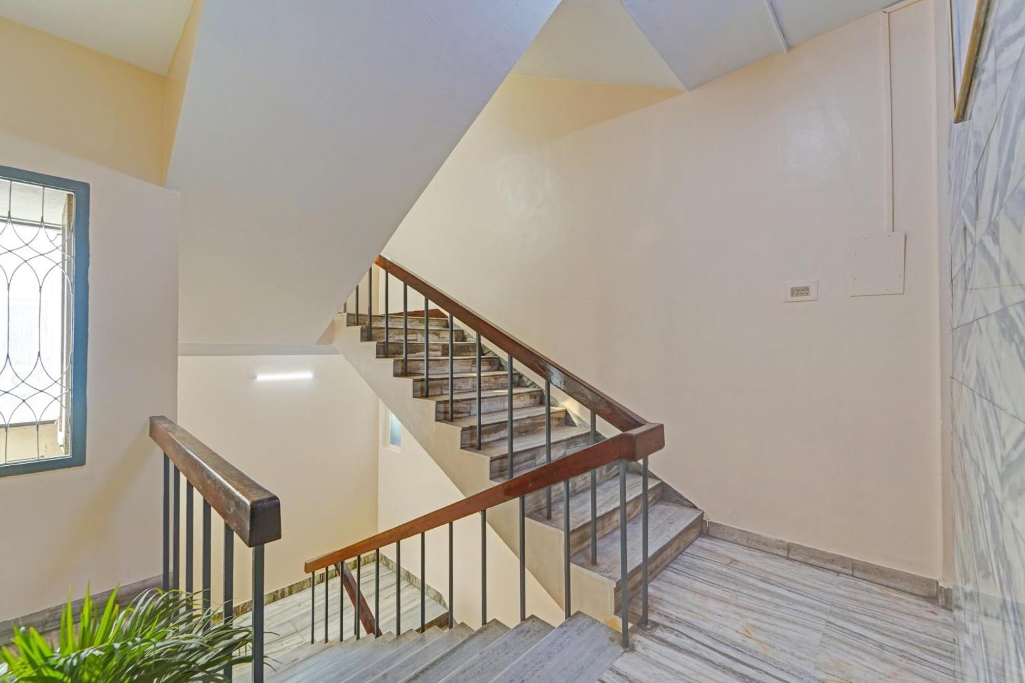 Super Townhouse G Silver Hotels Mount Road Chennai Eksteriør bilde